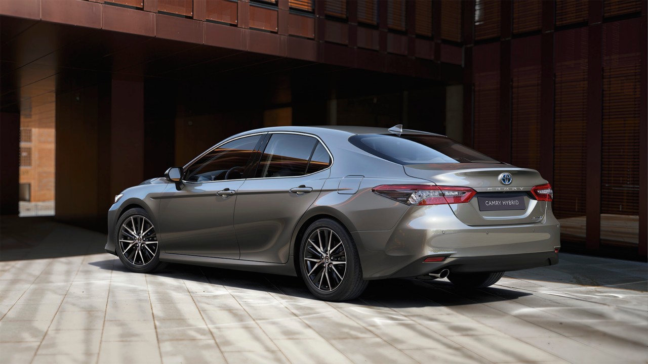 toyota-camry-2021-gallery-04-full_tcm-10-2203478